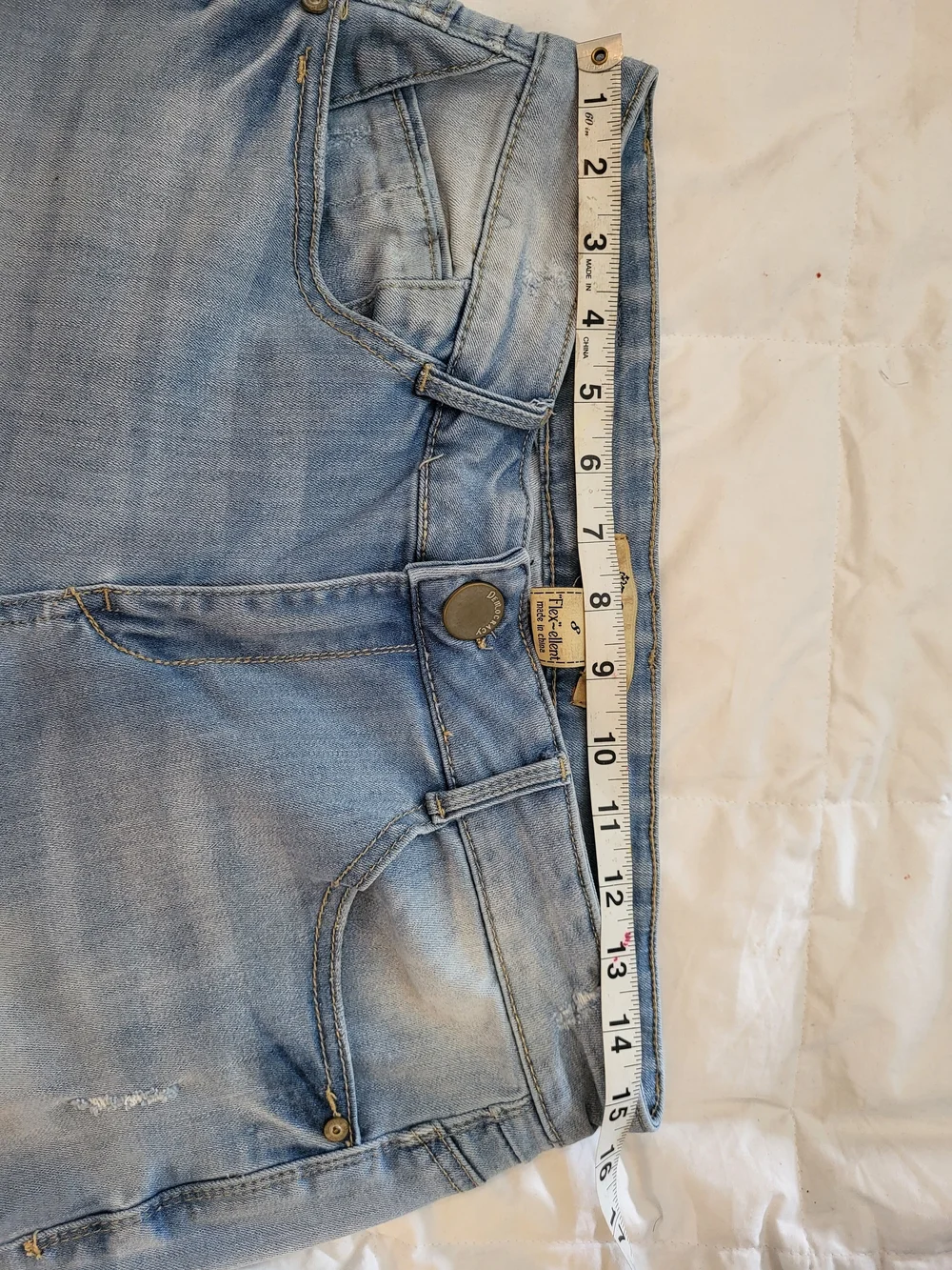 Democracy Flex-ellent Light Blue Cropped Jeans with Multicolor Scalloped Hem - Picture 4 of 14